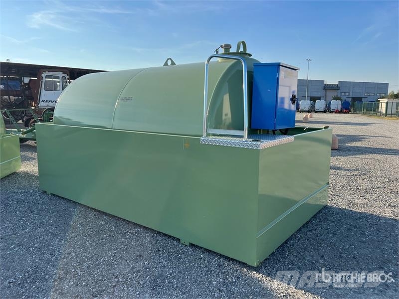 Emiliana Serbatoi EU-TANK 9000 9000 L Steel Storage and Dispensing T Depósitos de combustible y aditivos