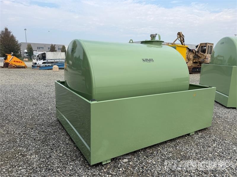 Emiliana Serbatoi EU-TANK 3000 3000 L Steel Storage and Dispensing T Yakıt ve katkı maddesi tankları