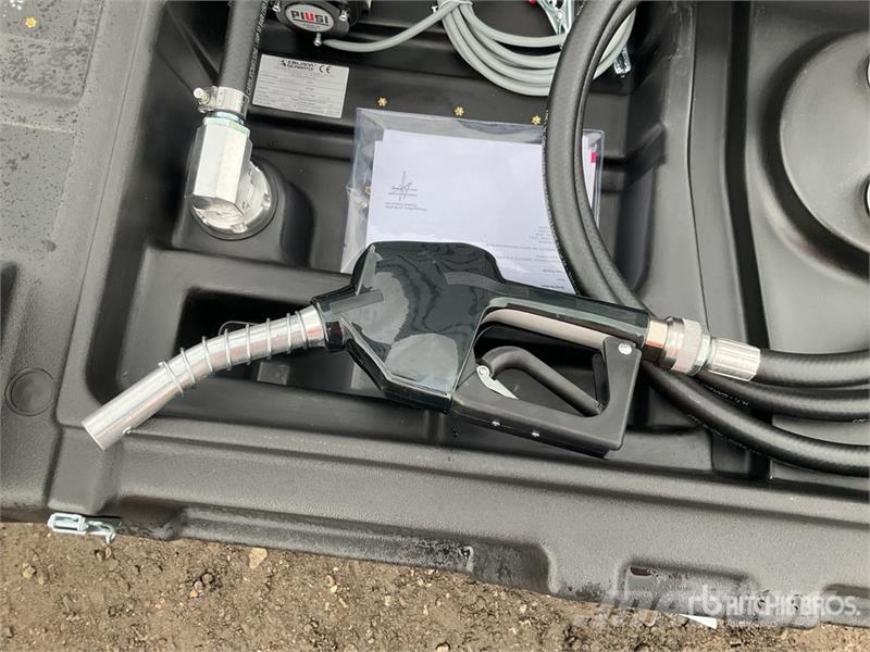 Emiliana Serbatoi EU-TANK 330PK Portable Poly 330 L Poly Portable Di Üzemanyag- és adaléktartályok