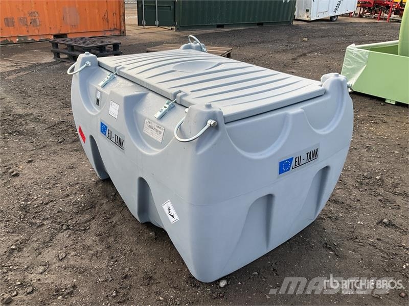 Emiliana Serbatoi EU-TANK 900 Portable Poly Fuel Tank (Unused) Üzemanyag- és adaléktartályok