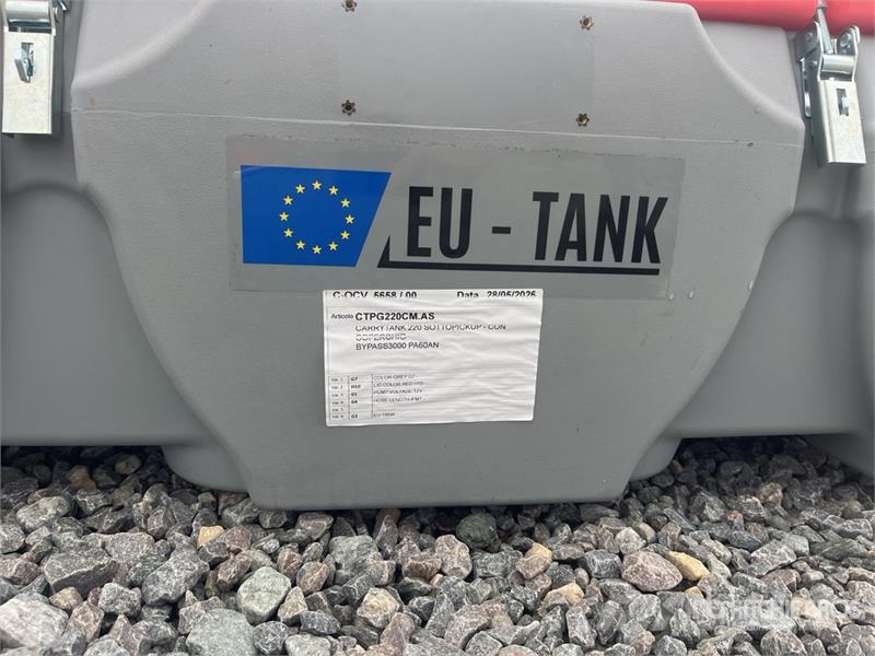 Emiliana Serbatoi EU-TANK 220 220 L Plastic Diesel 220 L Poly Portab Serbatoi per carburante e additivi