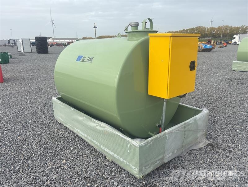 Emiliana Serbatoi EU-TANK 3000 3000 L Steel Storage and Dispensing T Serbatoi per carburante e additivi