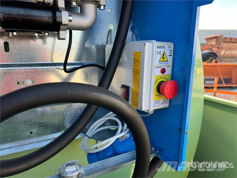 Emiliana Serbatoi EU-TANK 9000 9000 L Steel Storage and Dispensing T Depósitos de combustible y aditivos