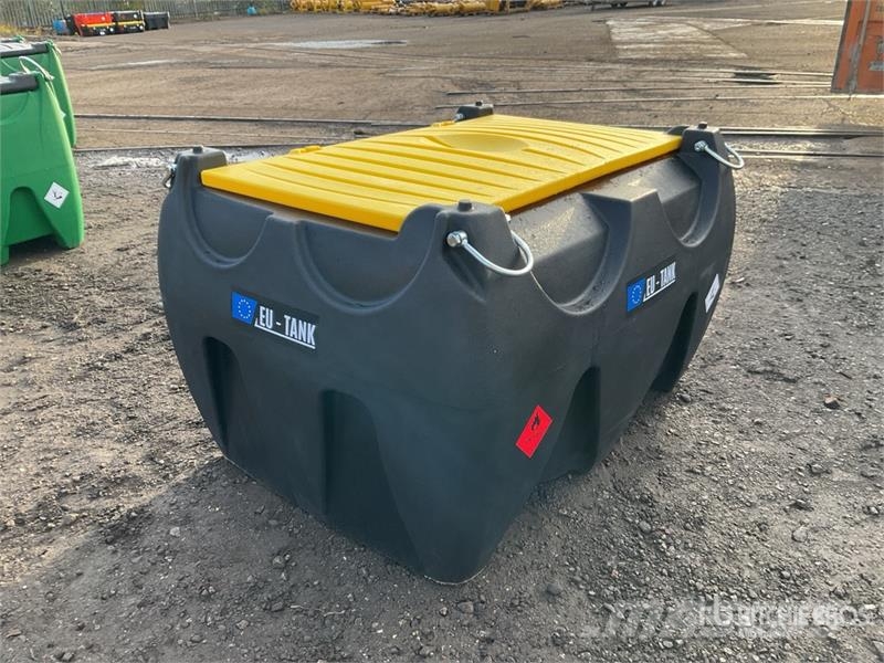 Emiliana Serbatoi EU-TANK 900 Portable Poly Fuel Tank (Unused) Üzemanyag- és adaléktartályok