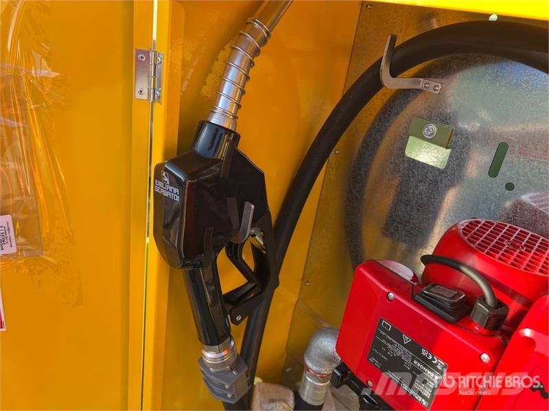 Emiliana Serbatoi EU-TANK 3000 3000 L Steel Storage and Dispensing T Depósitos de combustible y aditivos
