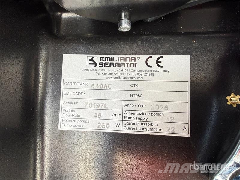 Emiliana Serbatoi EU-TANK 440 440 L Poly Portable Diesel Transfer an Yakıt ve katkı maddesi tankları