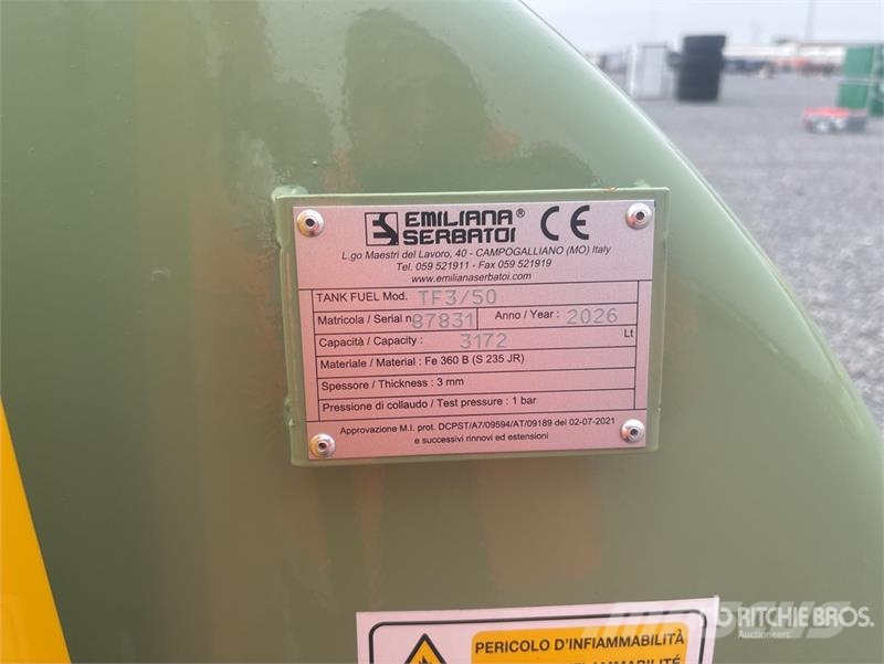 Emiliana Serbatoi EU-TANK 3000 3000 L Steel Storage and Dispensing T Serbatoi per carburante e additivi