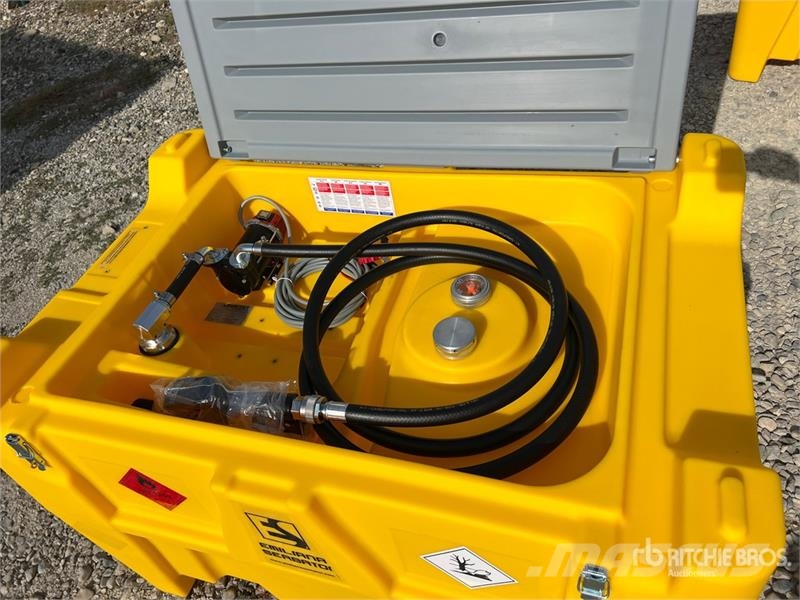Emiliana Serbatoi EU-TANK 440 440 L Poly Portable Diesel Transfer an Kraftstoff- und Zusatzstoffbehälter