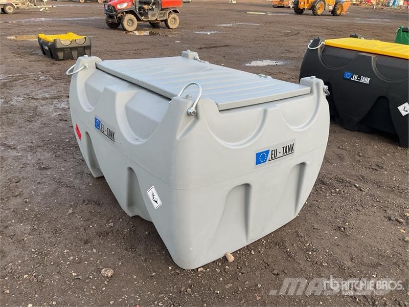Emiliana Serbatoi EU-TANK 900 Portable Poly Fuel Tank (Unused) Üzemanyag- és adaléktartályok