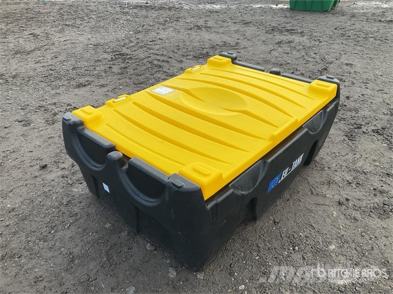 Emiliana Serbatoi EU-TANK 220PK Portable Poly 220 L Poly Portable Di Üzemanyag- és adaléktartályok