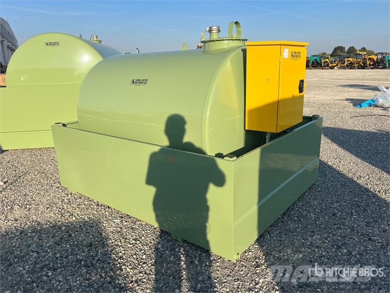 Emiliana Serbatoi EU-TANK 3000 3000 L Steel Storage and Dispensing T Depósitos de combustible y aditivos