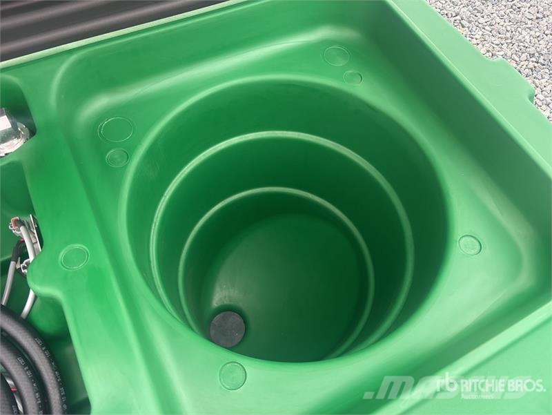 Emiliana Serbatoi EU-TANK 900 Fuel Tank (Unused) Serbatoi per carburante e additivi