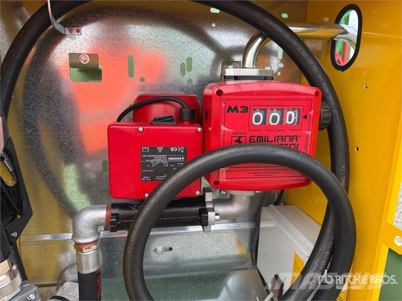 Emiliana Serbatoi EU-TANK 3000 3000 L Steel Storage and Dispensing T Yakıt ve katkı maddesi tankları