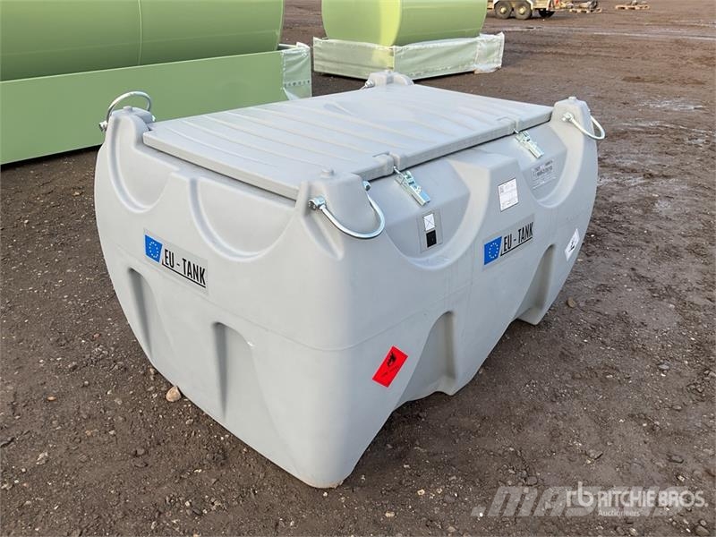 Emiliana Serbatoi EU-TANK 900 Portable Poly Fuel Tank (Unused) Üzemanyag- és adaléktartályok