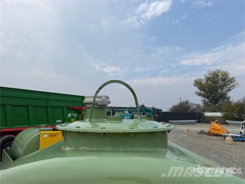 Emiliana Serbatoi EU-TANK 9000 9000 L Steel Storage and Dispensing T Kraftstoff- und Zusatzstoffbehälter