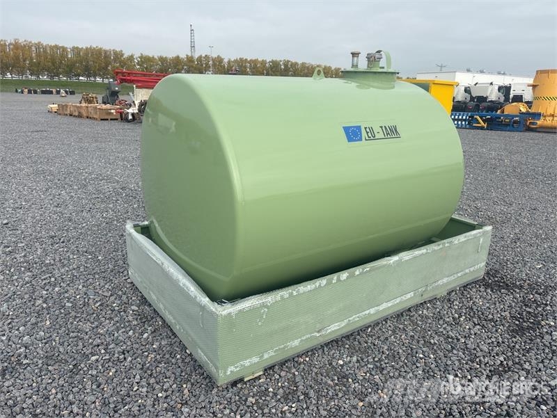 Emiliana Serbatoi EU-TANK 3000 3000 L Steel Storage and Dispensing T Serbatoi per carburante e additivi