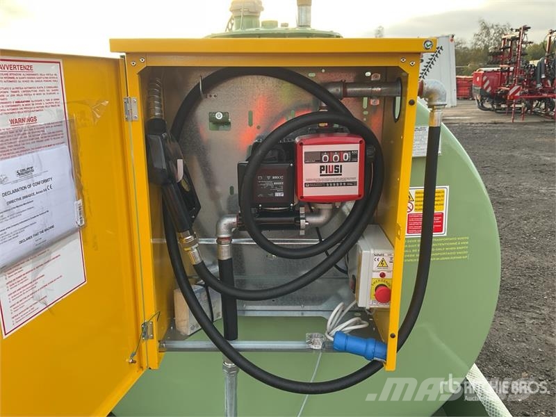 Emiliana Serbatoi EU-TANK 3000 Skid Mounted Steel 3000 L Steel Stora Паливні та присадочні баки
