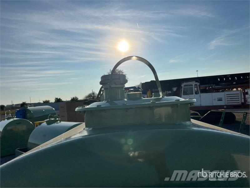 Emiliana Serbatoi EU-TANK 9000 9000 L Steel Storage and Dispensing T Depósitos de combustible y aditivos