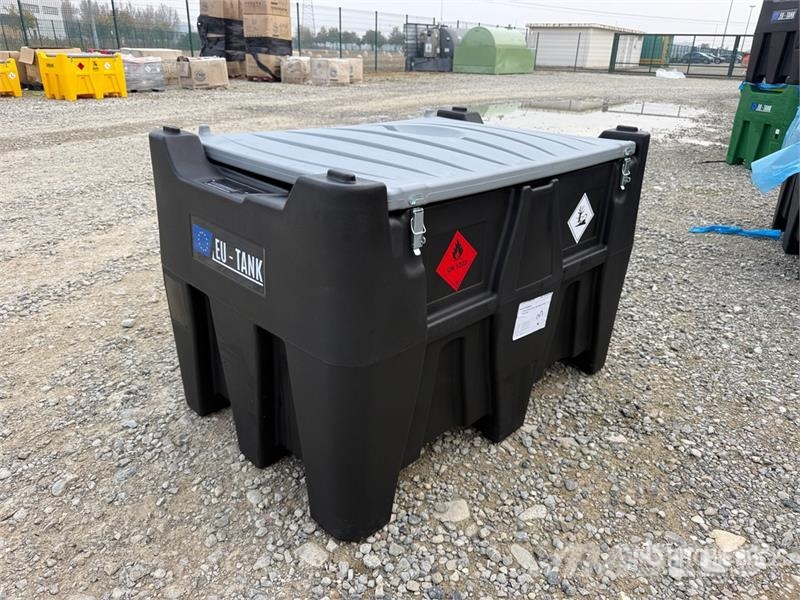Emiliana Serbatoi EU-TANK 440 440 L Poly Portable Diesel Transfer an Yakıt ve katkı maddesi tankları