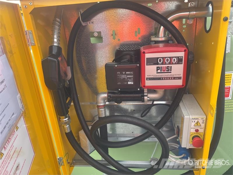 Emiliana Serbatoi EU-TANK 3000 3000 L Steel Storage and Dispensing T Serbatoi per carburante e additivi