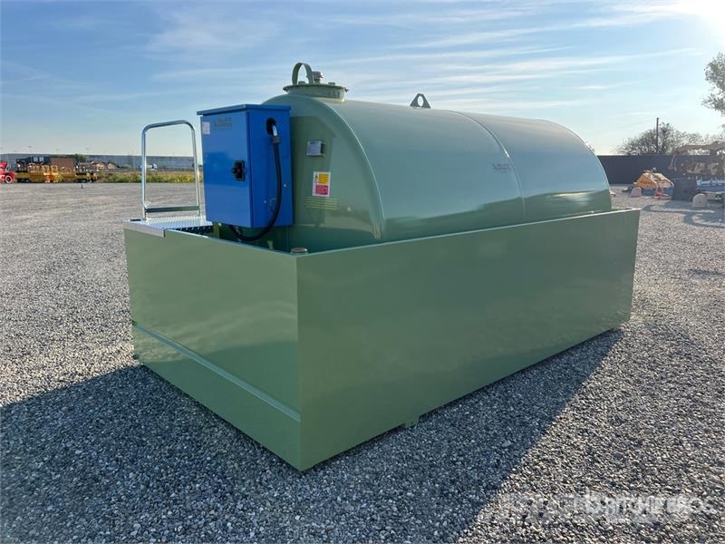 Emiliana Serbatoi EU-TANK 9000 9000 L Steel Storage and Dispensing T Depósitos de combustible y aditivos
