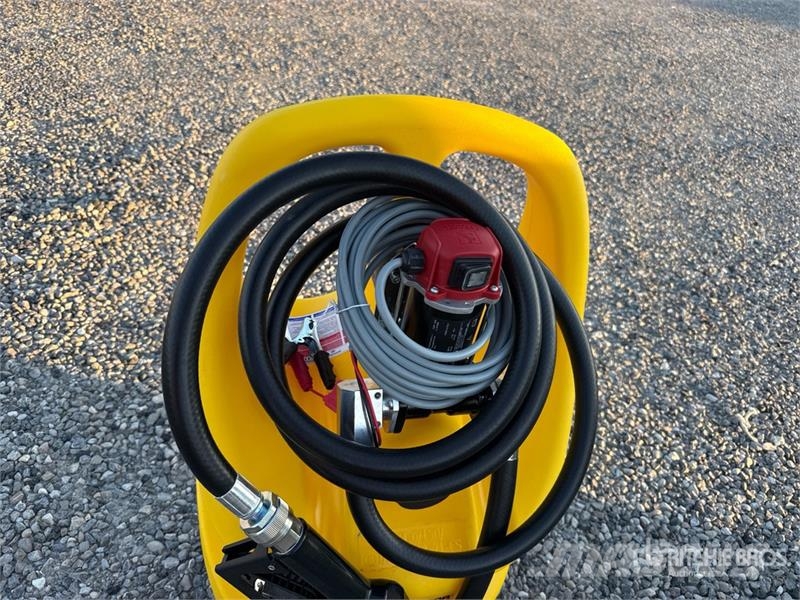 Emiliana Serbatoi EU-TANK 55 55 L Poly Portable DEF Transfer and Dis Depósitos de combustible y aditivos