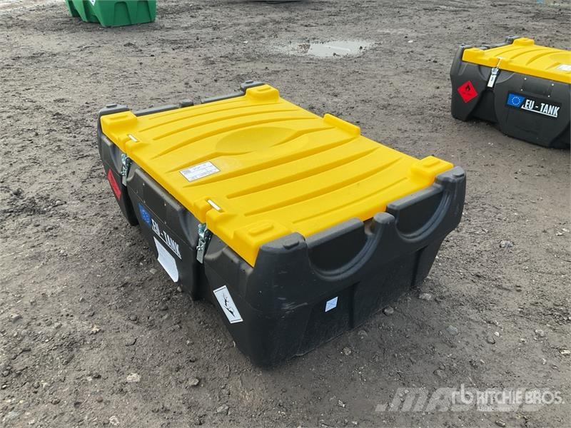 Emiliana Serbatoi EU-TANK 220PK Portable Poly 220 L Poly Portable Di Üzemanyag- és adaléktartályok