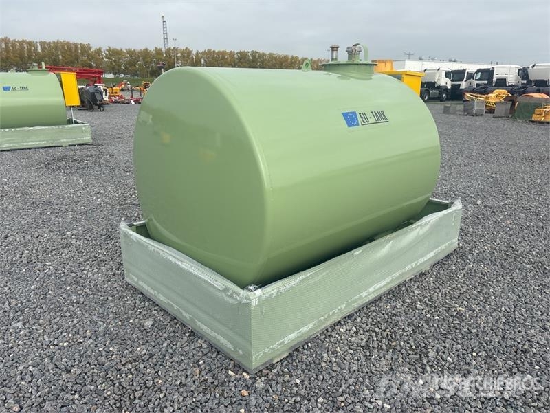Emiliana Serbatoi EU-TANK 3000 3000 L Steel Storage and Dispensing T Serbatoi per carburante e additivi