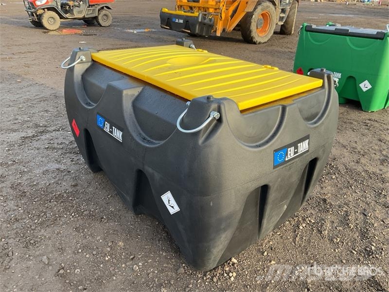 Emiliana Serbatoi EU-TANK 900 Portable Poly Fuel Tank (Unused) Üzemanyag- és adaléktartályok