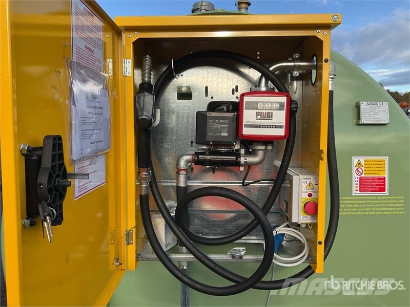 Emiliana Serbatoi EU-TANK 9000 Skid Mounted Steel 9000 L Steel Stora Паливні та присадочні баки