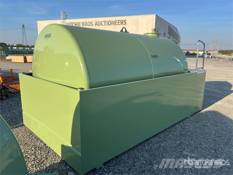 Emiliana Serbatoi EU-TANK 9000 9000 L Steel Storage and Dispensing T Depósitos de combustible y aditivos