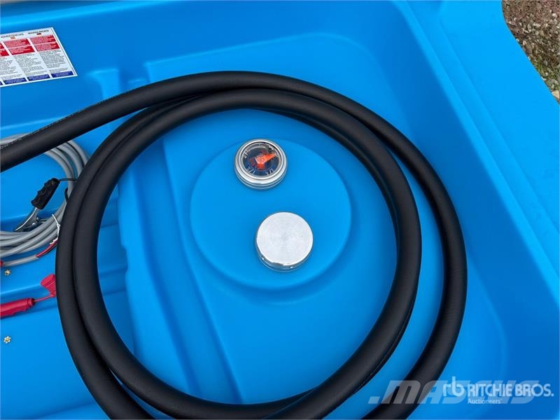 Emiliana Serbatoi EU-TANK 330 330 L Poly Portable Diesel Transfer an صهاريج الوقود والصهاريج الإضافية