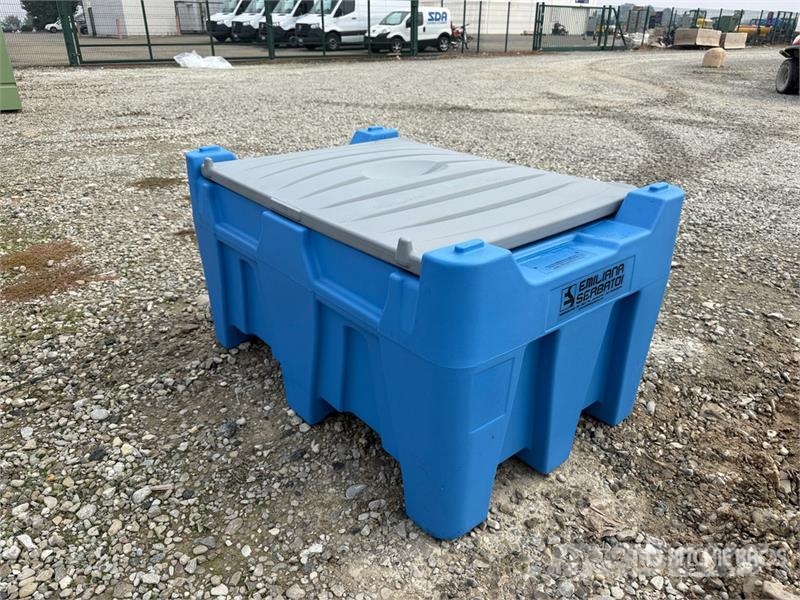 Emiliana Serbatoi EU-TANK 330 330 L Poly Portable Diesel Transfer an صهاريج الوقود والصهاريج الإضافية