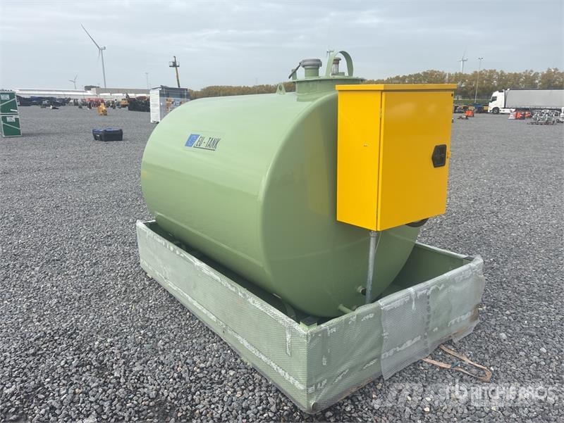 Emiliana Serbatoi EU-TANK 3000 3000 L Steel Storage and Dispensing T Serbatoi per carburante e additivi