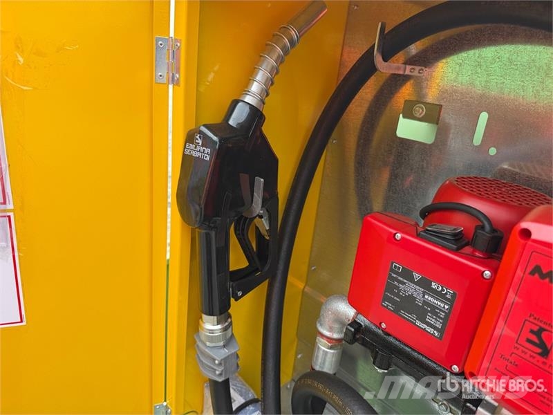Emiliana Serbatoi EU-TANK 3000 3000 L Steel Storage and Dispensing T Yakıt ve katkı maddesi tankları
