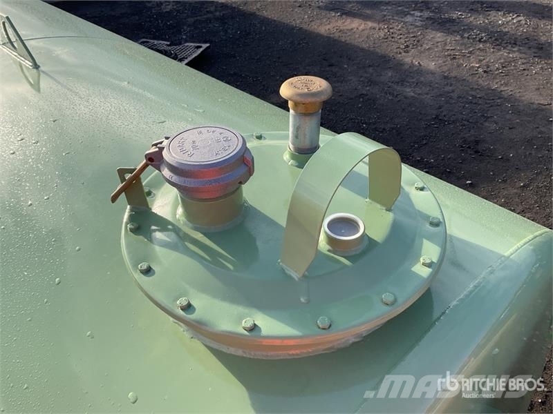 Emiliana Serbatoi EU-TANK 9000 Skid Mounted Steel 9000 L Steel Stora Паливні та присадочні баки