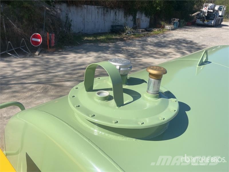 Emiliana Serbatoi TF9/50 8995 L 9000 L Steel Storage and Dispensing Паливні та присадочні баки
