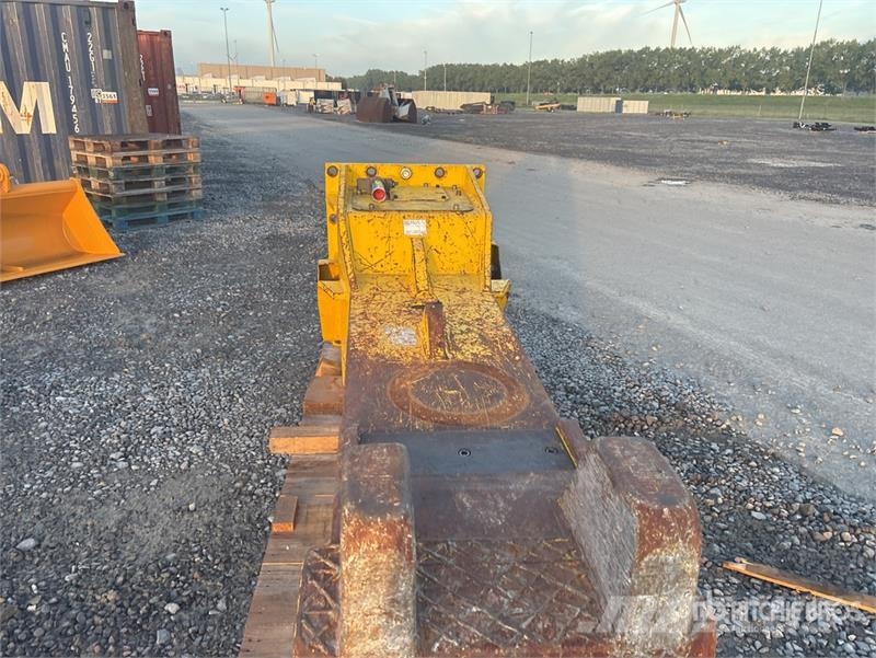 Epiroc HB700 Dust Hydraulic Breaker Hamers en brekers