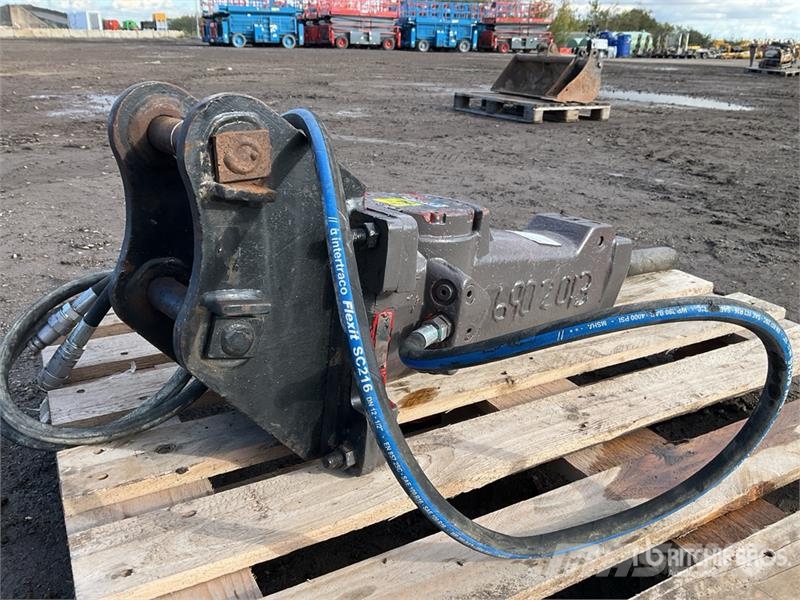 Epiroc SB152 1150 mm Hydraulic Breaker مطارق / كسارات