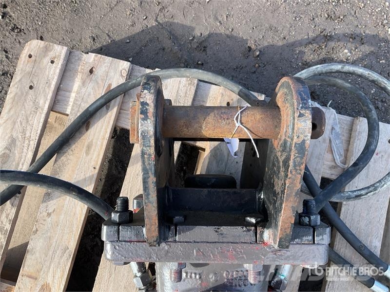 Epiroc SB152 1150 mm Hydraulic Breaker مطارق / كسارات