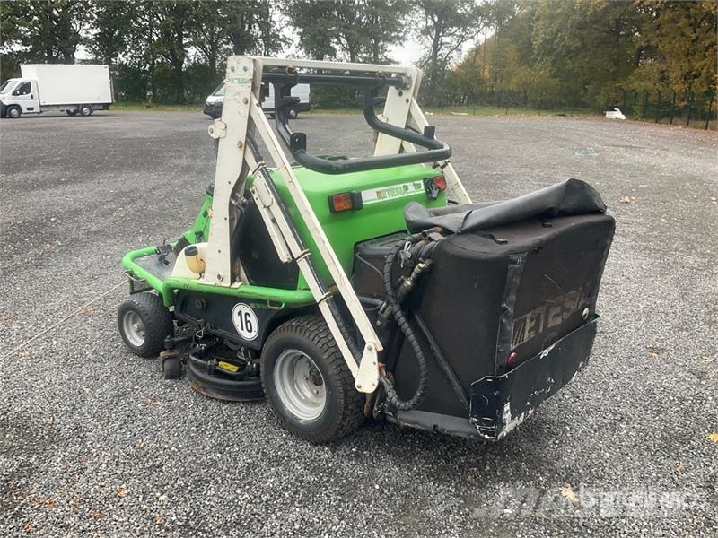 Etesia 124D Ride-On Lawn Mower Murutraktorid