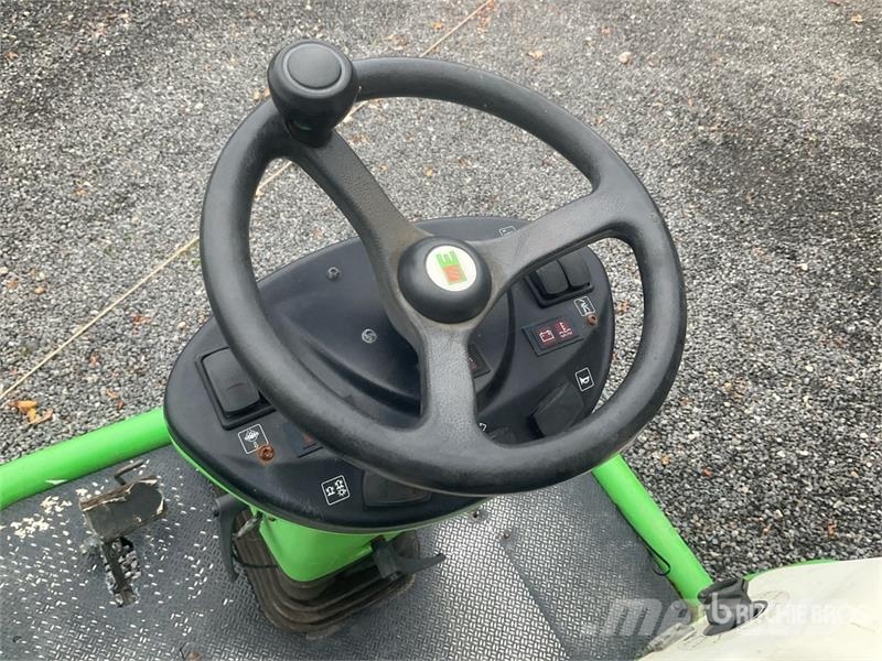 Etesia 124D Ride-On Lawn Mower Murutraktorid