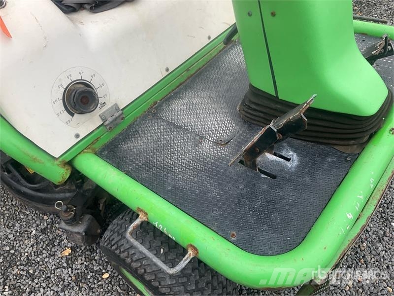 Etesia 124D Ride-On Lawn Mower Murutraktorid