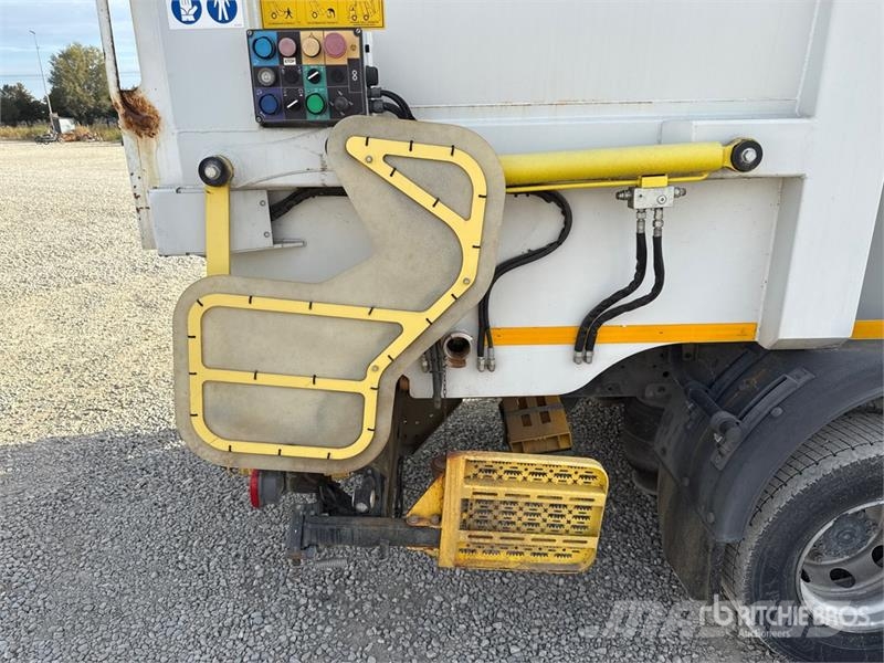  Eurocargo ML100E21/P 4x2 Rear Loader Waste Collect Komunalni tovornjaki