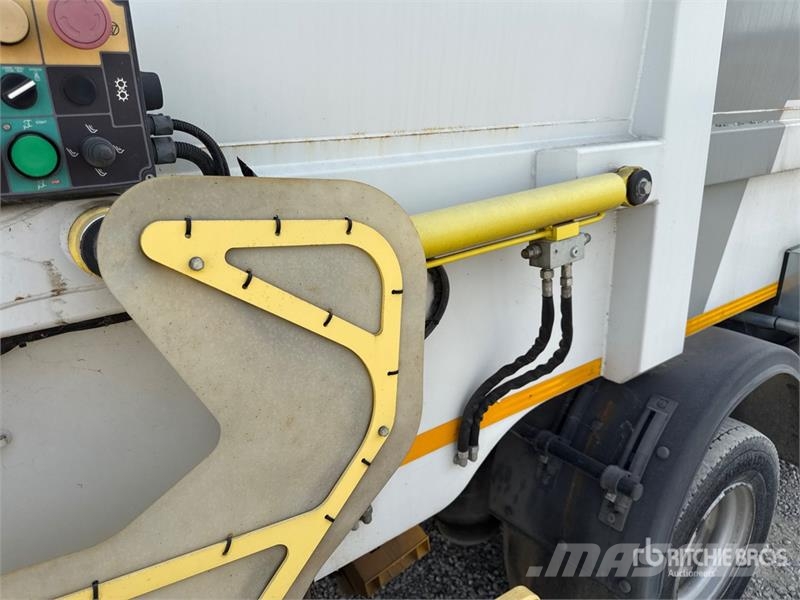  Eurocargo ML100E21/P 4x2 Rear Loader Waste Collect Komunalni tovornjaki