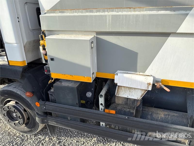  Eurocargo ML100E21/P 4x2 Rear Loader Waste Collect Komunalni tovornjaki