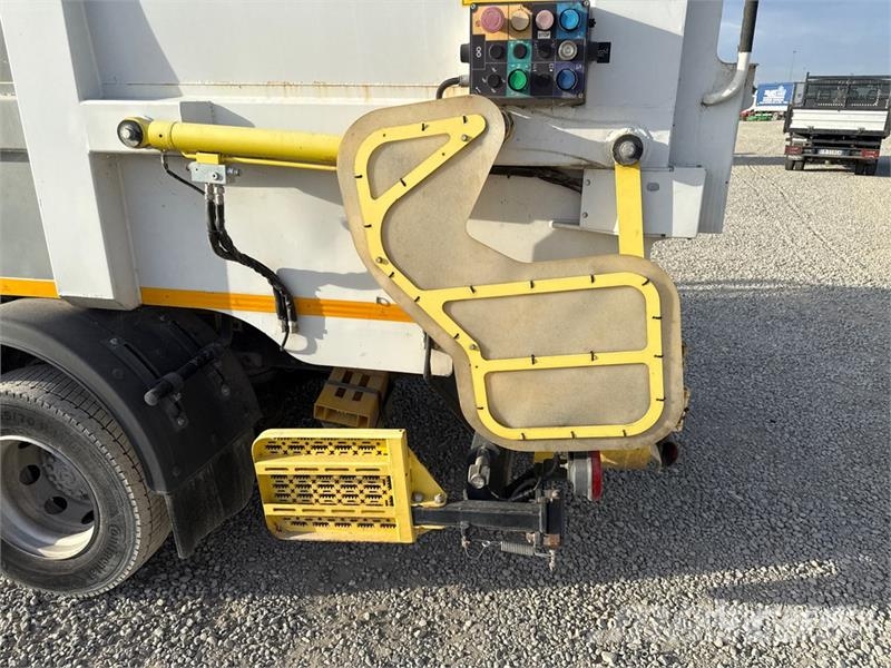  Eurocargo ML100E21/P 4x2 Rear Loader Waste Collect Komunalni tovornjaki