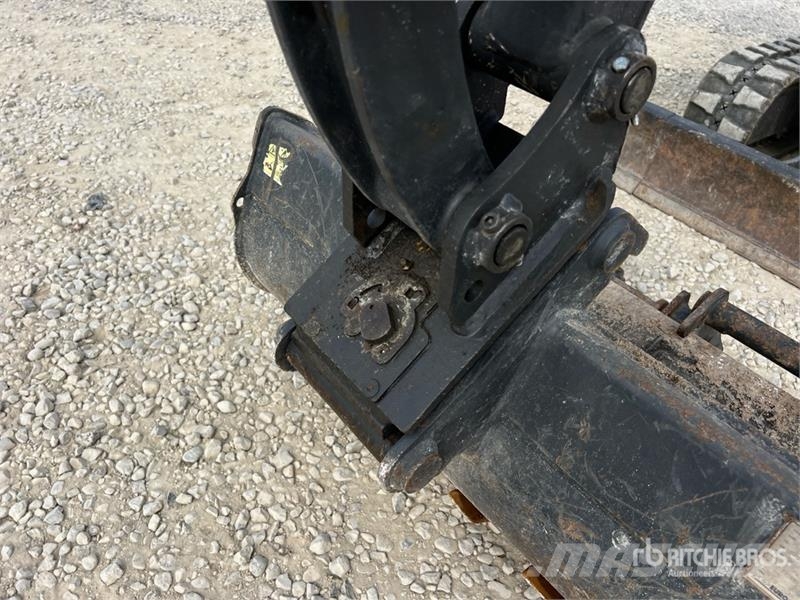 Eurocomach 15ZT Mini Excavator حفارات صغيرة أقل من 7 طن (حفارات صغيرة)