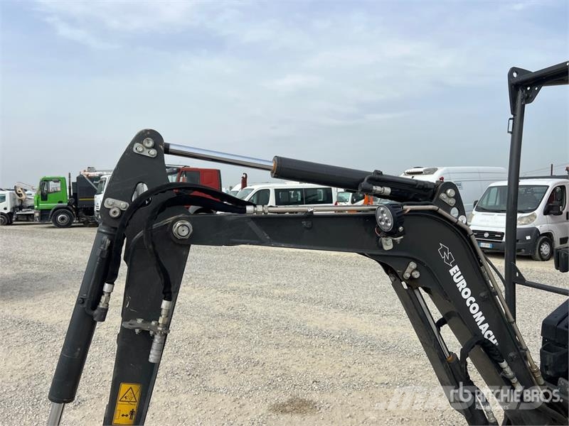 Eurocomach 15ZT Mini Excavator حفارات صغيرة أقل من 7 طن (حفارات صغيرة)