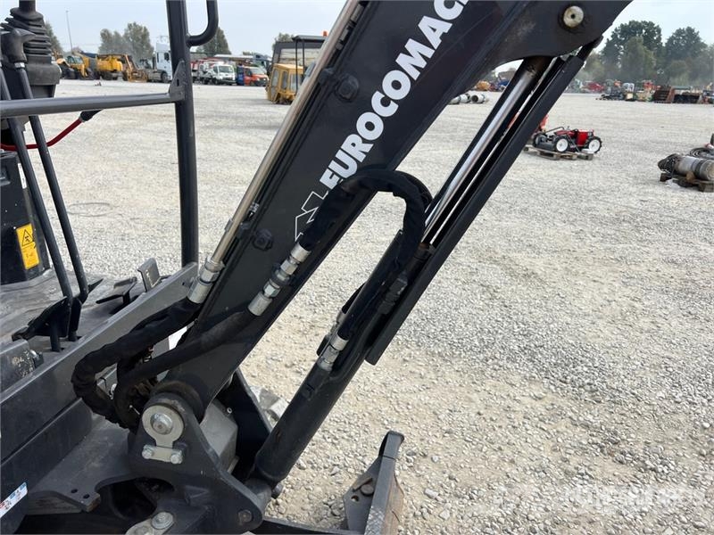 Eurocomach 15ZT Mini Excavator حفارات صغيرة أقل من 7 طن (حفارات صغيرة)